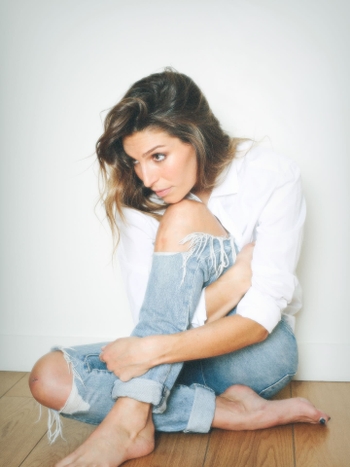 Laury Thilleman