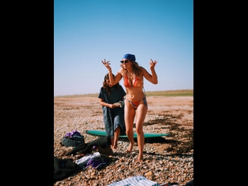  alt="Laury Thilleman"