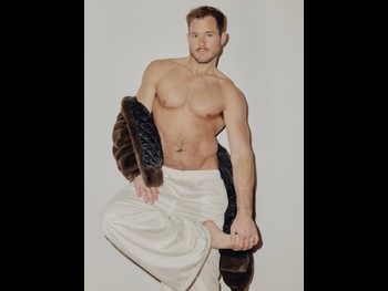  alt="Colton Underwood"