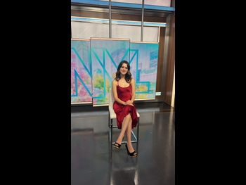  alt="Laura Marano"