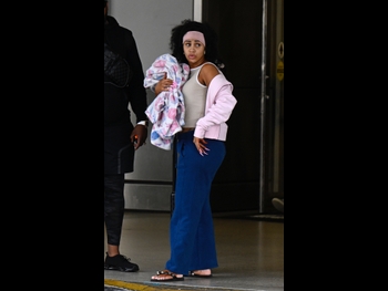  alt="Cardi B"