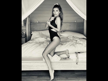  alt="Victoria Swarovski"