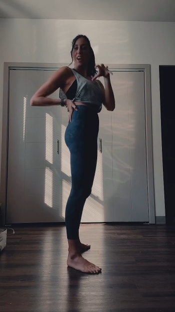 Caitlin Dechelle