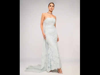  alt="Vaani Kapoor"