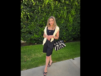  alt="Danielle Fishel"