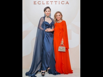  alt="Carina Lau"