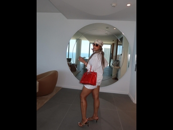  alt="Jilly Anais"