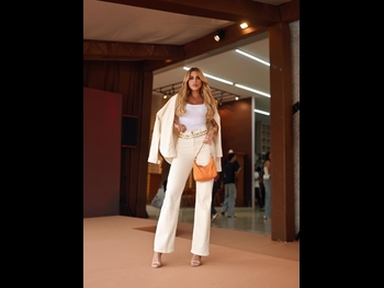  alt="Erika Schneider"