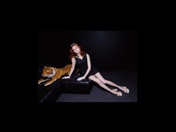  alt="Karen Gillan"