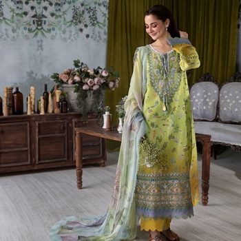 Hania Aamir