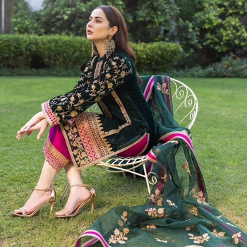 Hania Aamir