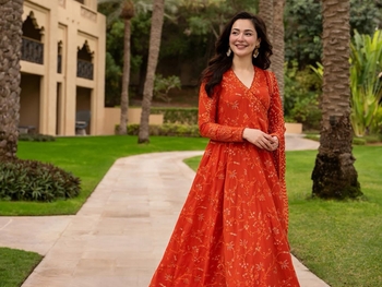 Hania Aamir