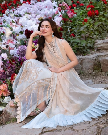 Hania Aamir