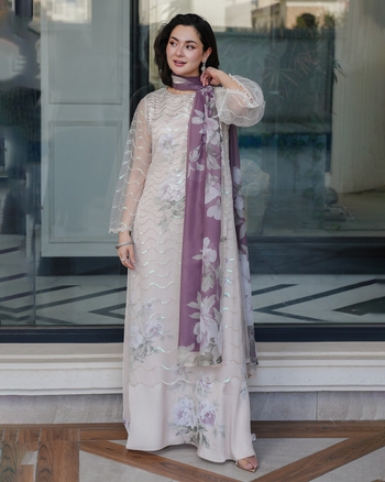 Hania Aamir