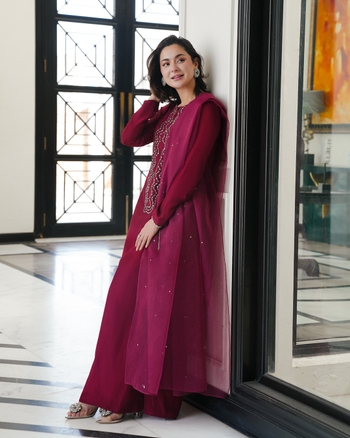 Hania Aamir