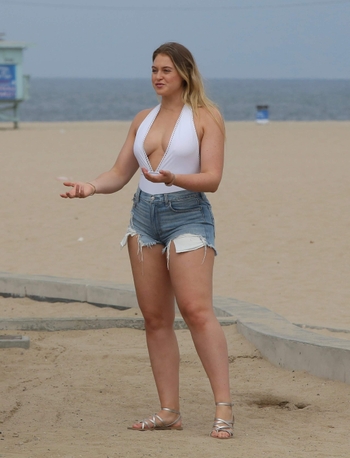 Iskra Lawrence