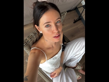  alt="Nadezhda Dorofeeva"