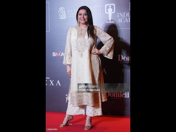  alt="Aparna Dixit"