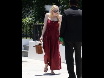  alt="Dakota Fanning"