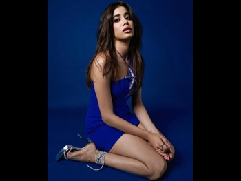  alt="Janhvi Kapoor"