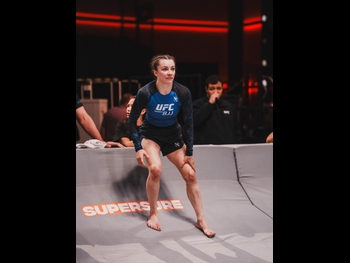  alt="Danielle Kelly"