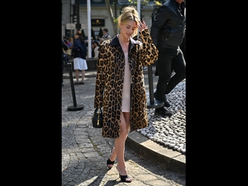  alt="Lili Reinhart"