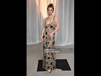  alt="Lili Reinhart"