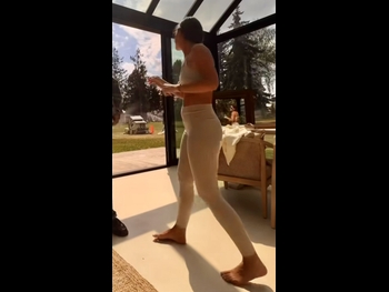  alt="Klaudia Halejcio"