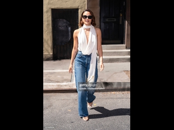  alt="Camila Mendes"