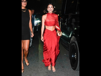  alt="Camila Mendes"
