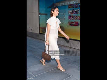  alt="Camila Mendes"