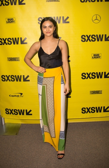 Camila Mendes