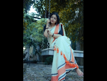  alt="Anu Sithara"
