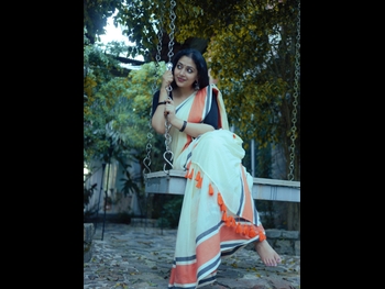  alt="Anu Sithara"