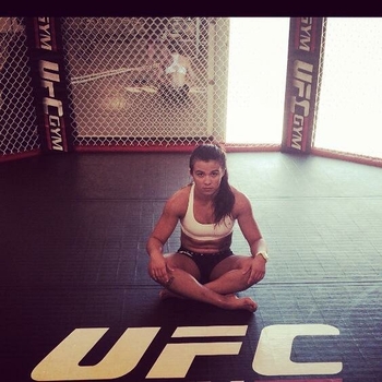 Claudia Gadelha