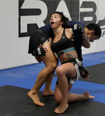 Claudia Gadelha