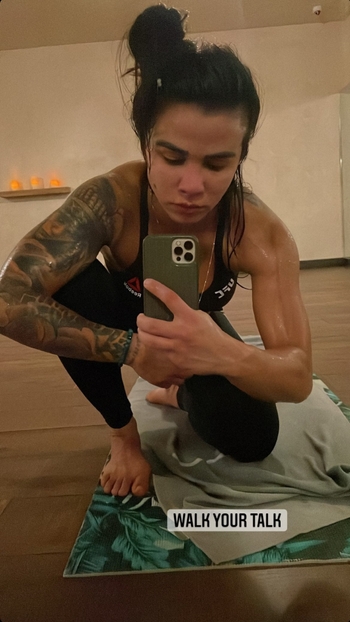 Claudia Gadelha