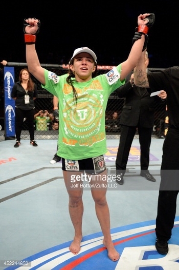 Claudia Gadelha