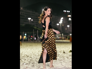  alt="Nathalia Dill"