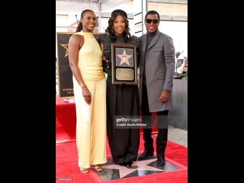  alt="Issa Rae"