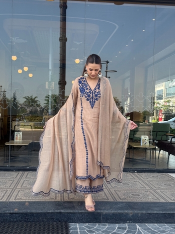 Himanshi Khurana