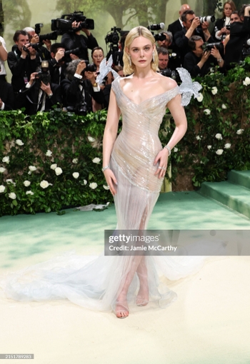 Elle Fanning