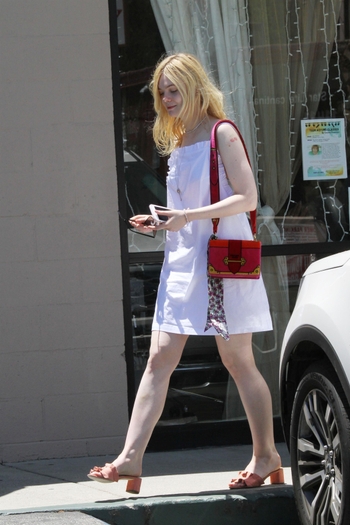 Elle Fanning