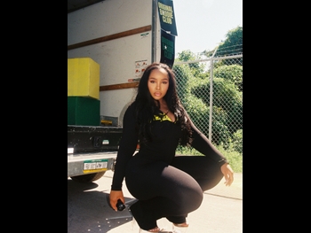  alt="Lightskinkeisha"