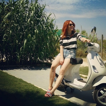 Angela Scanlon