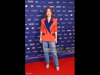  alt="Angela Scanlon"