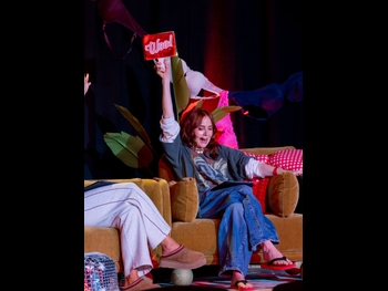  alt="Angela Scanlon"