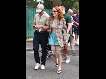  alt="Angela Scanlon"