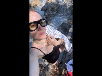  alt="Angela Scanlon"