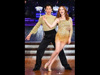  alt="Angela Scanlon"
